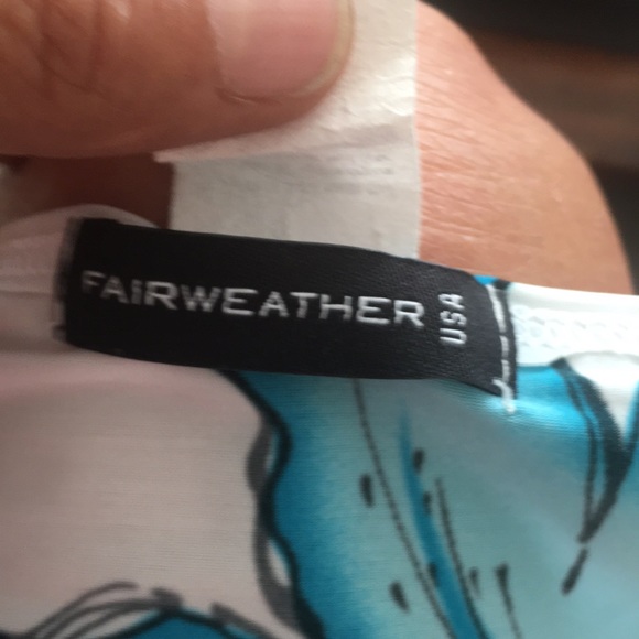 Floral Cut-Out Sleeveless Top - Light & Breezy! - Picture 8 of 8